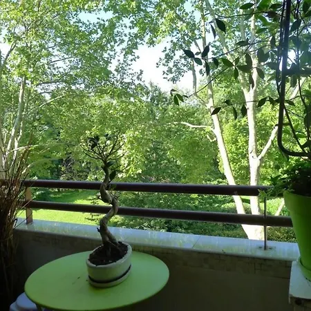 Apartment F3 Avec Balcon 5 Min Gare Sqy Et Parking Gratuit *